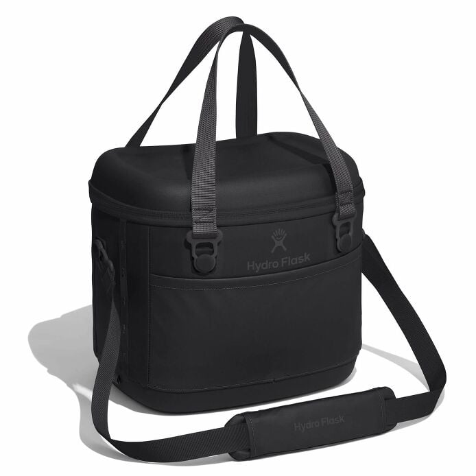 game-day-bundle-a0 12pco001-carryout-cooler-15l-black-angled_1_1.jpg