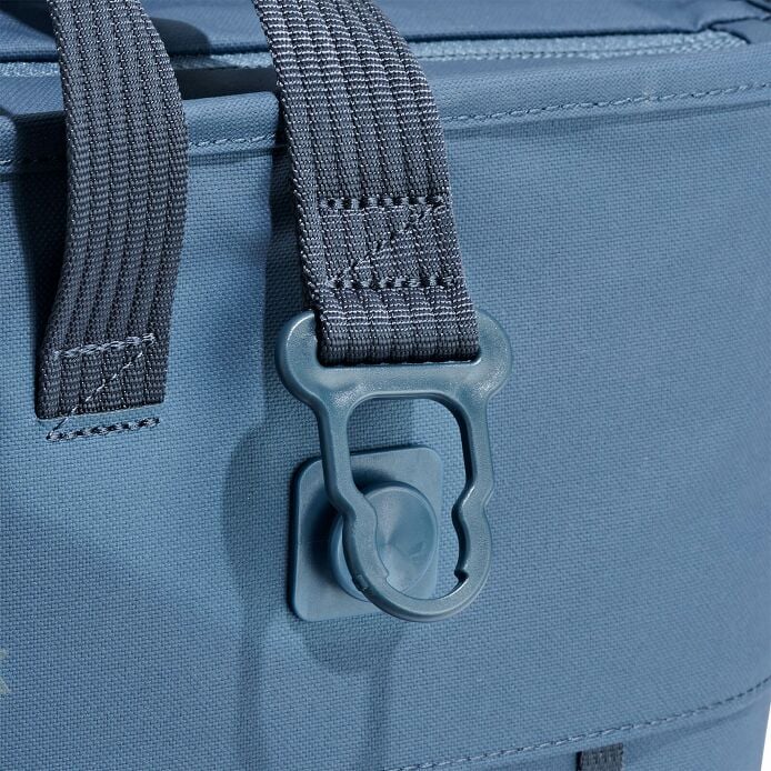 carryouttm-soft-cooler-tote-30-l-o4 250815_hydro_cooler_details_14839_6.jpg