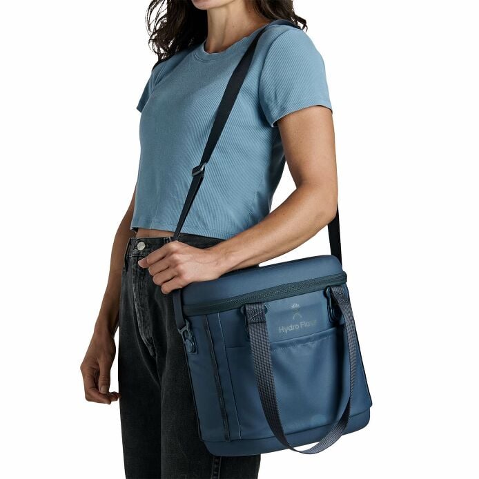 carryouttm-soft-cooler-10-l-u9 250815_hydro_s26_hb_14560_1_4.jpg