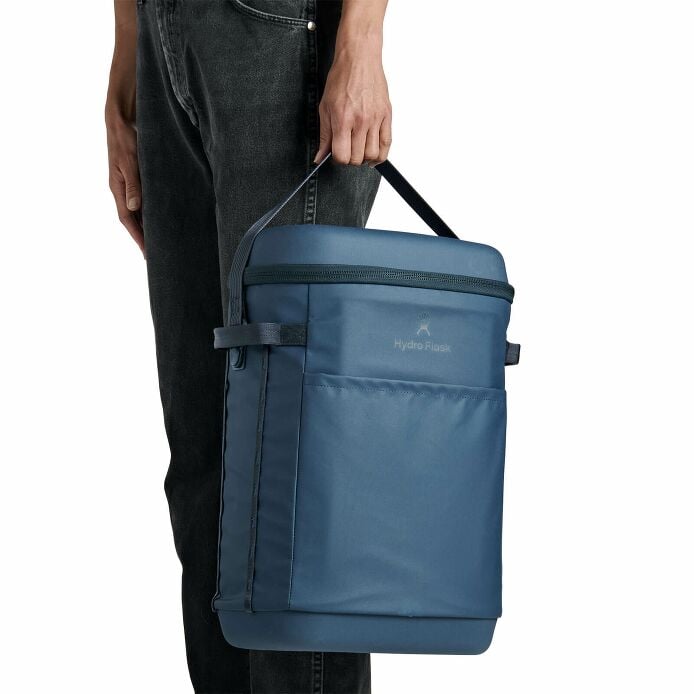 carryouttm-backpack-22-l-o3 250815_hydro_s26_hb_14597_6.jpg