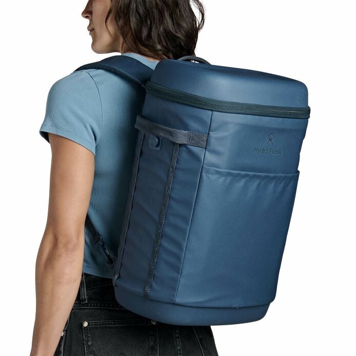 carryouttm-backpack-22-l-o3 250815_hydro_s26_hb_14605_7.jpg