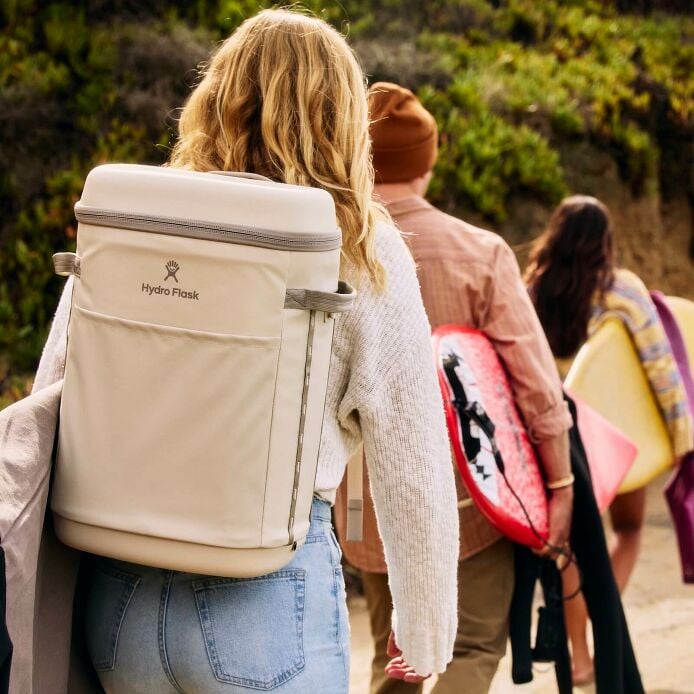 carryouttm-backpack-22-l-o3 hf_carryout_bouwer_d1_l1_torrey_pines_lifestyle_0974_2.jpg
