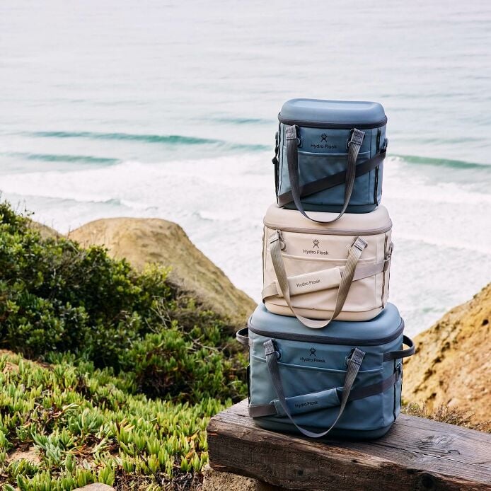 carryouttm-soft-cooler-15-l-x0 hf_carryout_bouwer_d1_l1_torrey_pines_still_life_0252_6.jpg