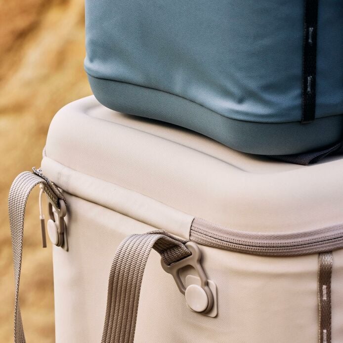 carryouttm-soft-cooler-30-l-x7 hf_carryout_bouwer_d1_l1_torrey_pines_still_life_0381_1_6.jpg