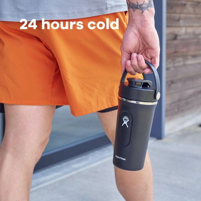 24-oz-insulated-shaker-bottle-m2 hydro_flask_ecomm_en_insulated_shaker_pt03_2000x2000px_4.jpg